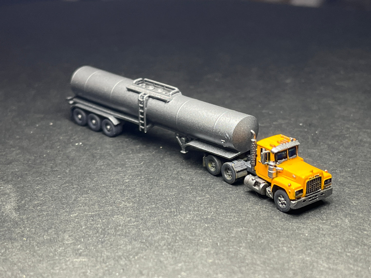 Z Scale (1:220) UNPAINTED One (1) 3A Sanitary Tanker Trailer - NOT a toy!