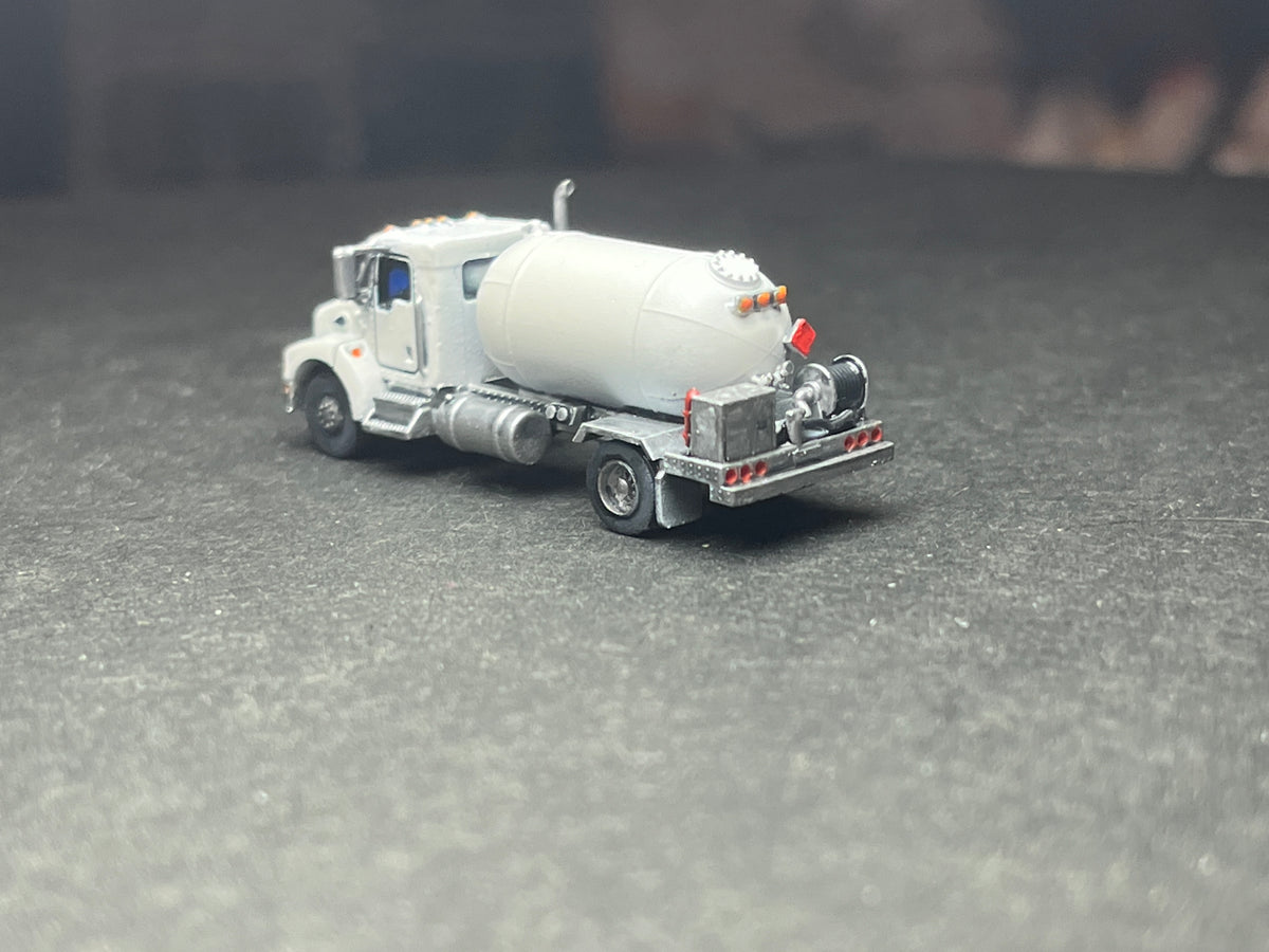 UNPAINTED N Scale (1:160 or 12mm) T300, Propane with 4 sets of decals - NOT a toy!