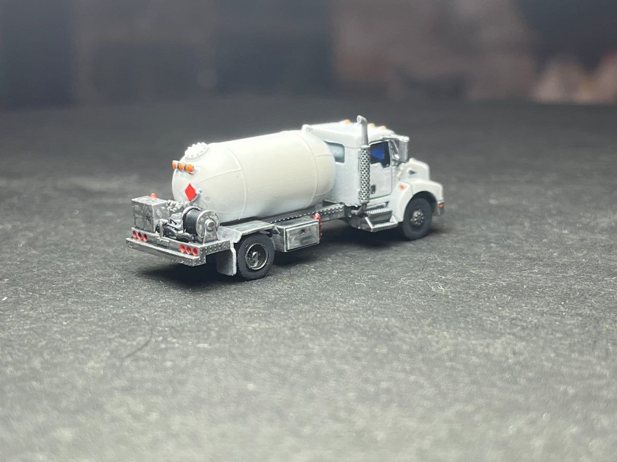 UNPAINTED N Scale (1:160 or 12mm) T300, Propane with 4 sets of decals - NOT a toy!