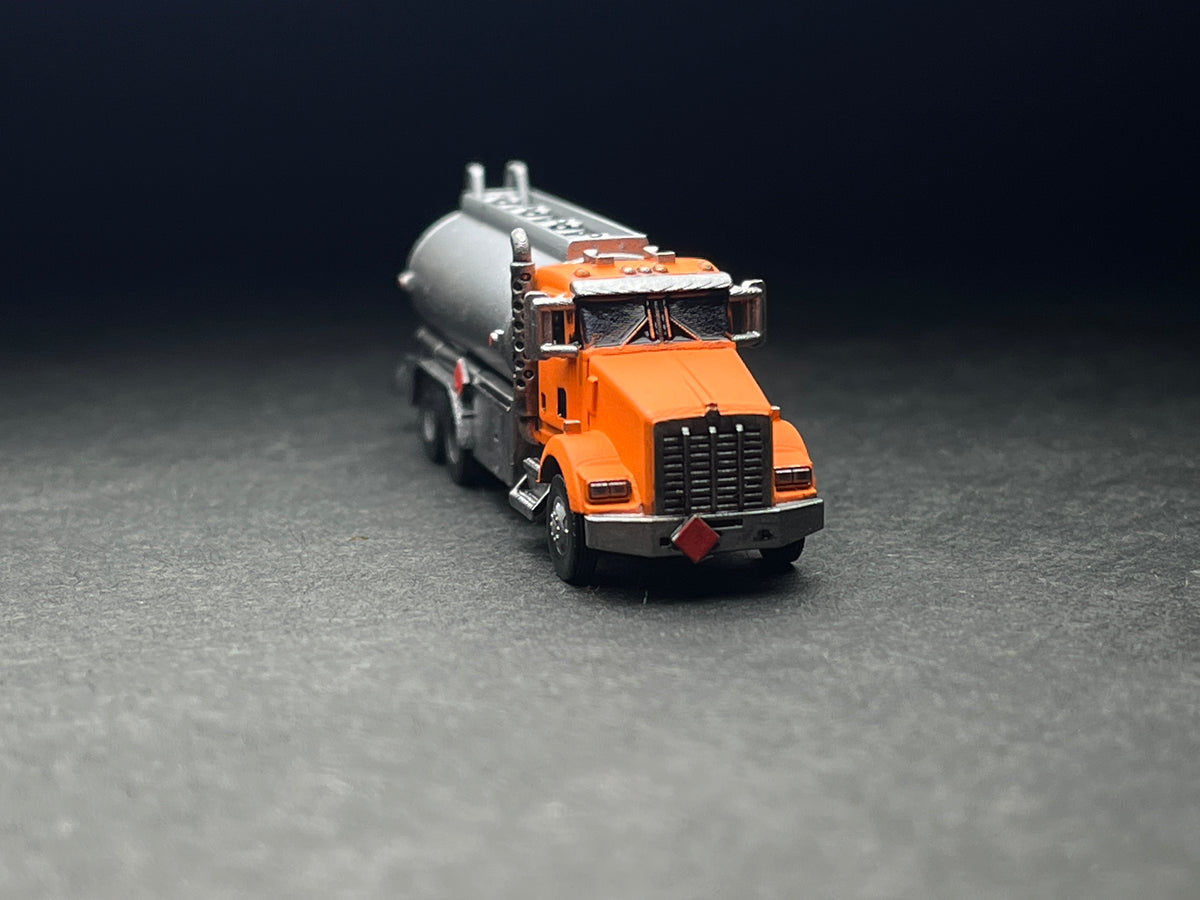 N Scale (1:160 or 12mm) UNPAINTED - T800 Tanker (quad compartment) - NOT a toy!
