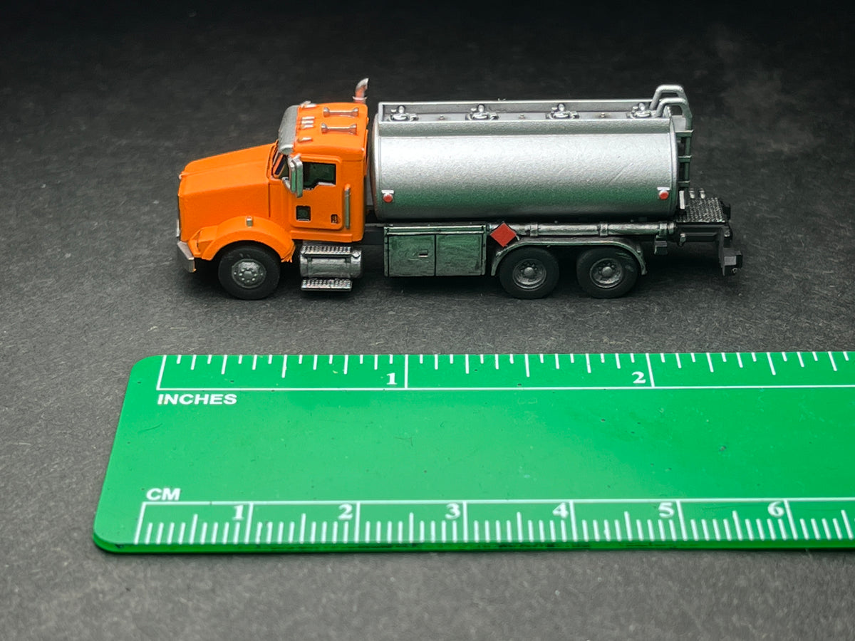 N Scale (1:160 or 12mm) UNPAINTED - T800 Tanker (quad compartment) - NOT a toy!