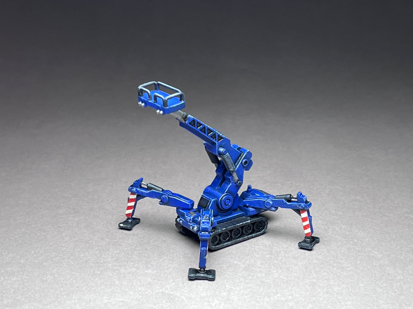 6-8mm scale - Service Crawler - Retracted mid-height boom - UNPAINTED, This is NOT a toy!