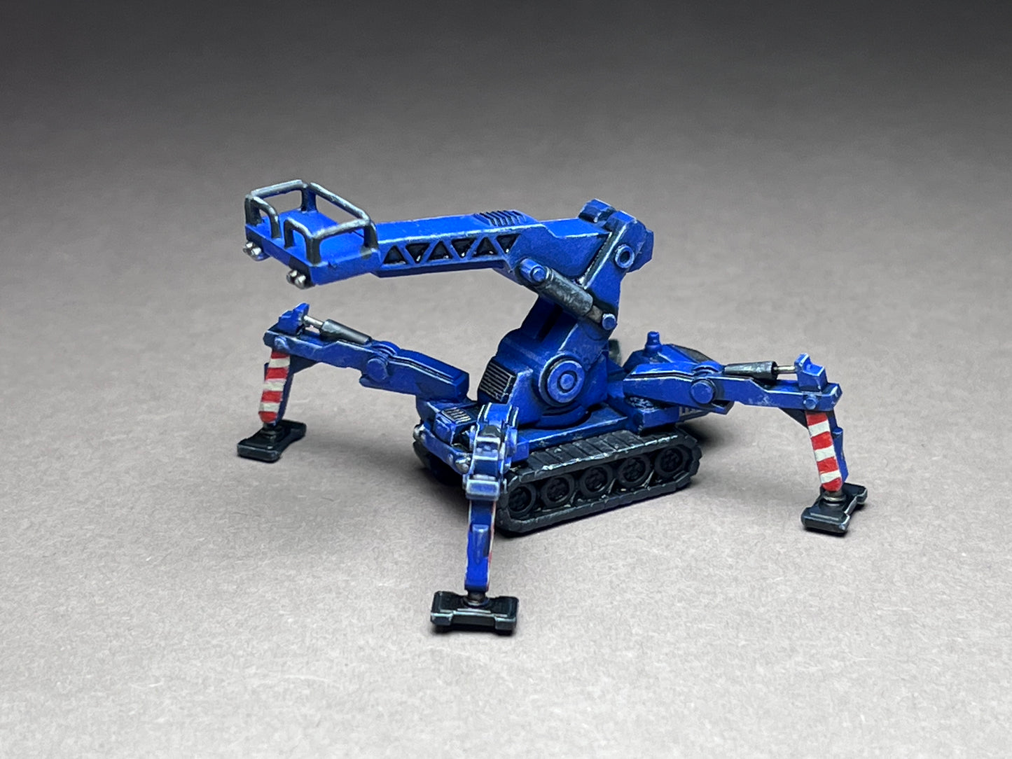 6-8mm scale - Service Crawler - Retracted mid-height boom - UNPAINTED, This is NOT a toy!
