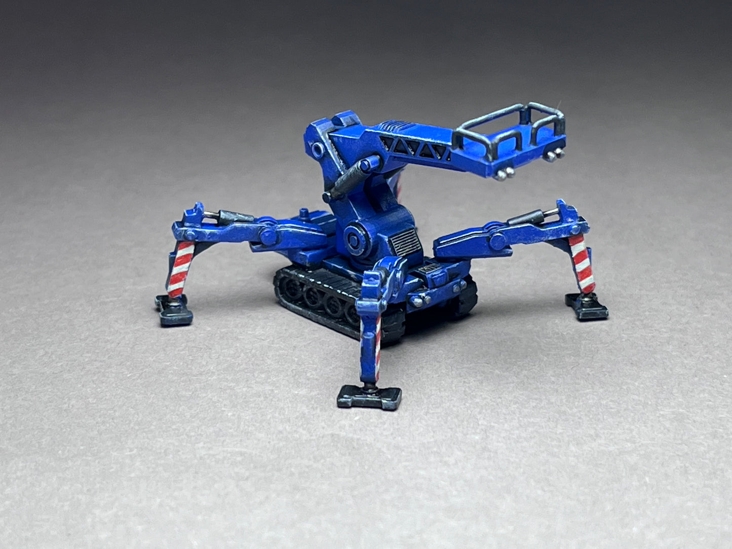 6-8mm scale - Service Crawler - Retracted mid-height boom - UNPAINTED, This is NOT a toy!