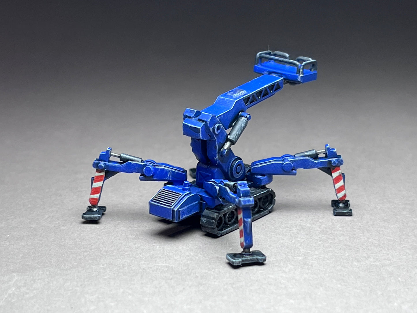 6-8mm scale - Service Crawler - Retracted mid-height boom - UNPAINTED, This is NOT a toy!