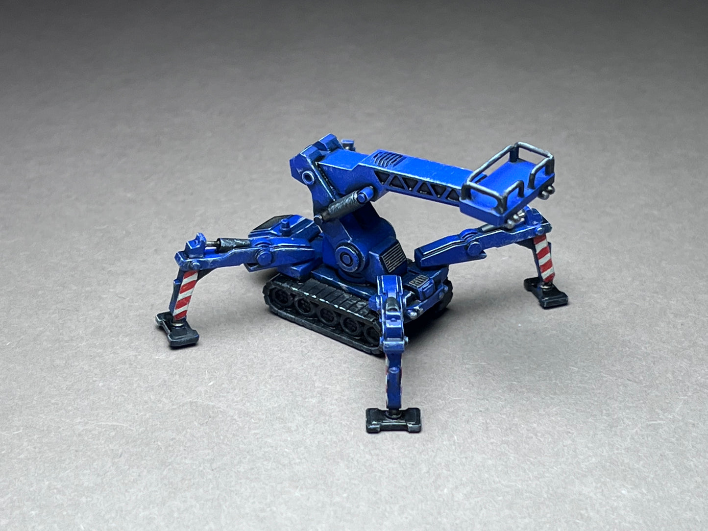6-8mm scale - Service Crawler - Retracted mid-height boom - UNPAINTED, This is NOT a toy!