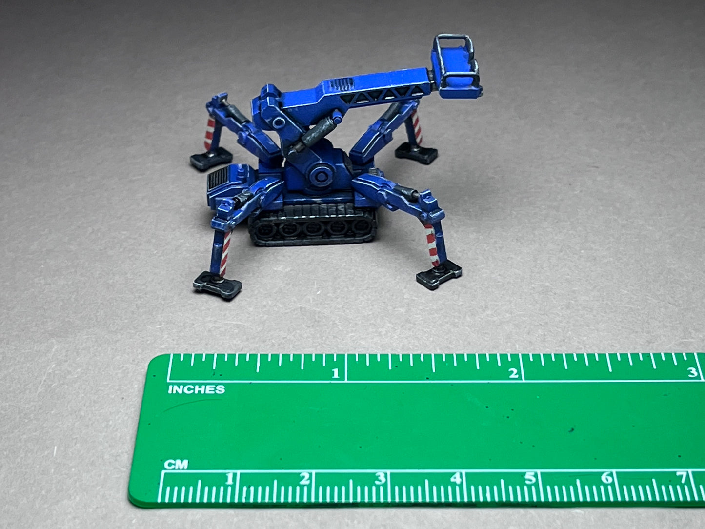 6-8mm scale - Service Crawler - Retracted mid-height boom - UNPAINTED, This is NOT a toy!