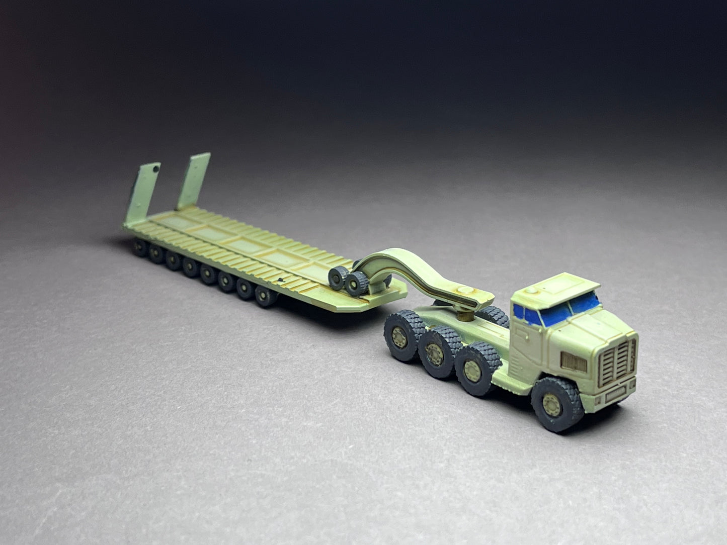 6-8mm scale - TEXAN - Heavy Equipment Transport - large 110mm or 4.25 inches long vehicle!- UNPAINTED, This is NOT a toy!