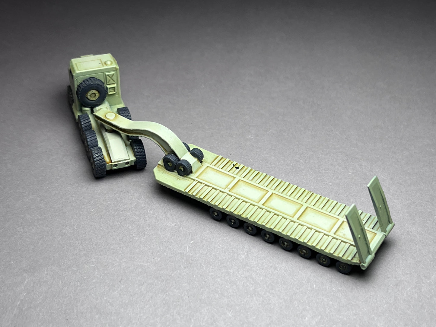 6-8mm scale - TEXAN - Heavy Equipment Transport - large 110mm or 4.25 inches long vehicle!- UNPAINTED, This is NOT a toy!