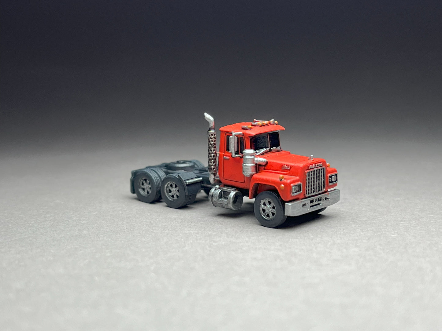 UNPAINTED N Scale (1:160 or 12mm) American Bulldog R-600 Semi (truck only) - NOT A TOY