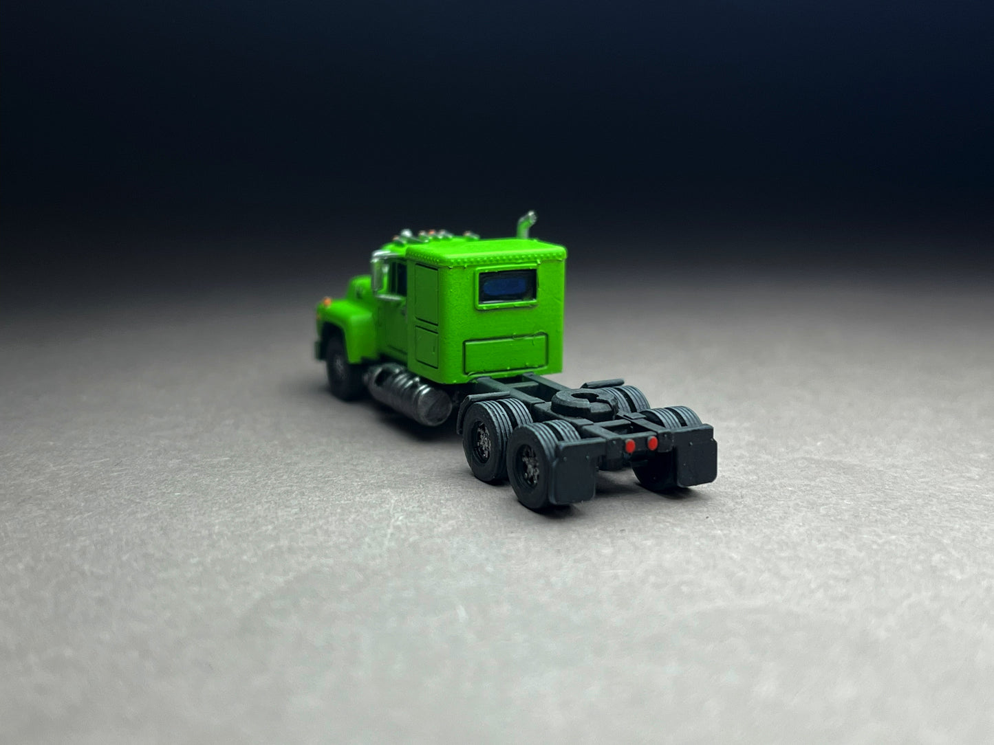 UNPAINTED N Scale (1:160 or 12mm) American Bulldog R-600 SLEEPER CAB (truck only) - NOT A TOY