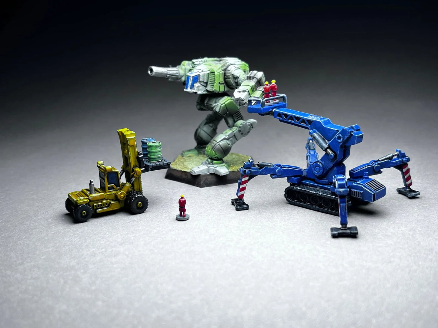 6-8mm scale - Service Crawler - Retracted mid-height boom - UNPAINTED, This is NOT a toy!